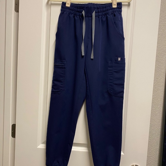 FIGS Women's Uman Relaxed Jogger Scrub Pants - Navy XS Regular - Picture 4 of 7